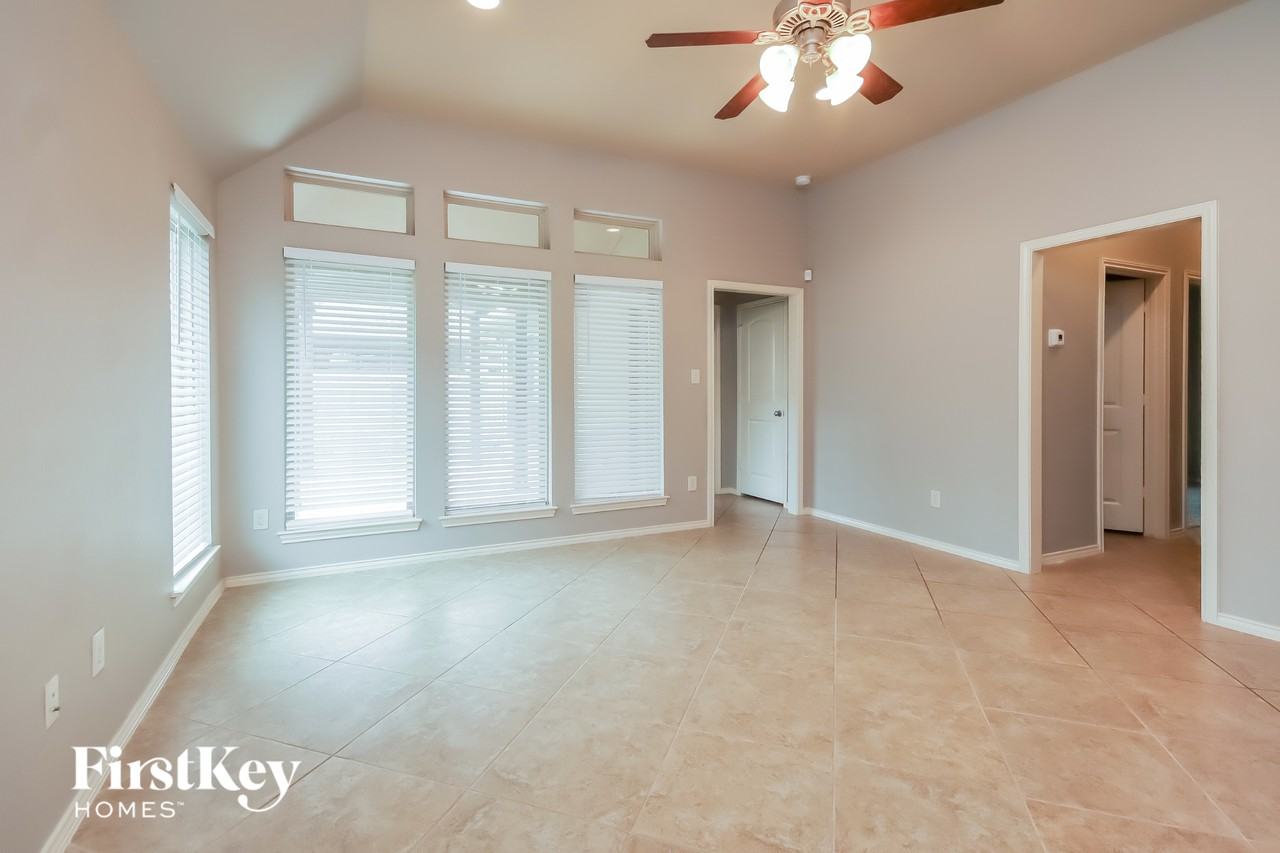 4127 Ponderosa Hills Ln - Photo 4 of 15