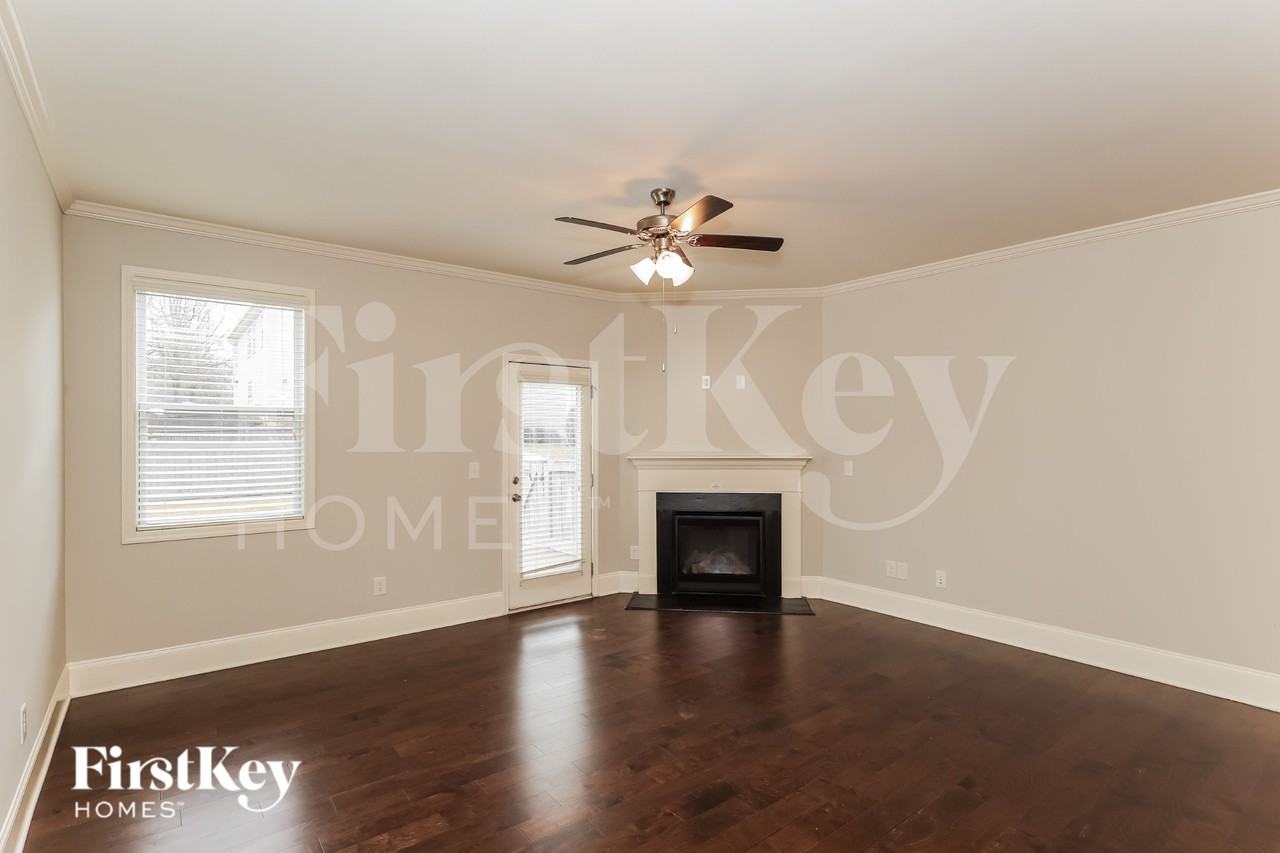 3186 Ancoats St - Photo 2 of 19