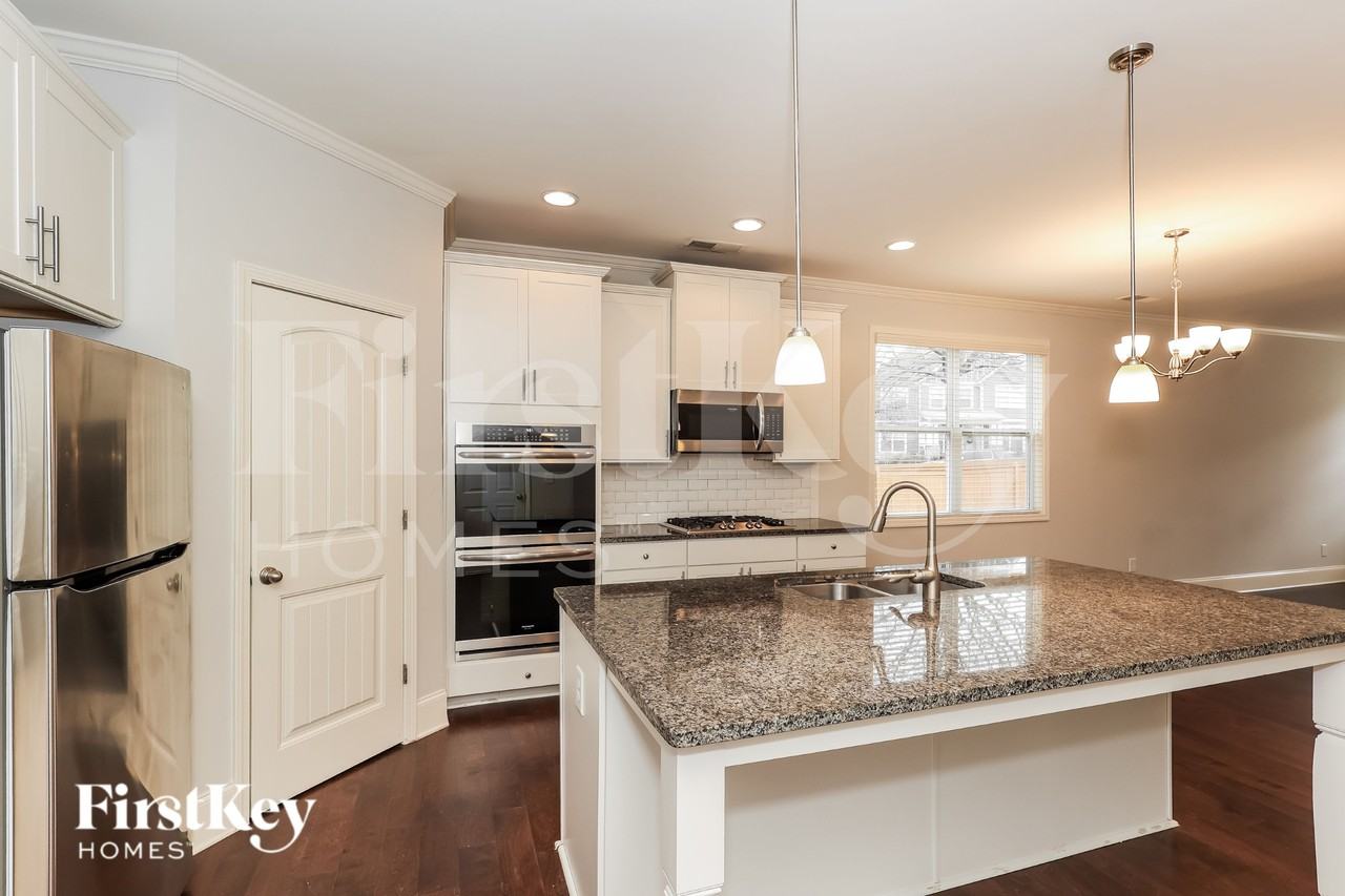 3186 Ancoats St - Photo 7 of 19