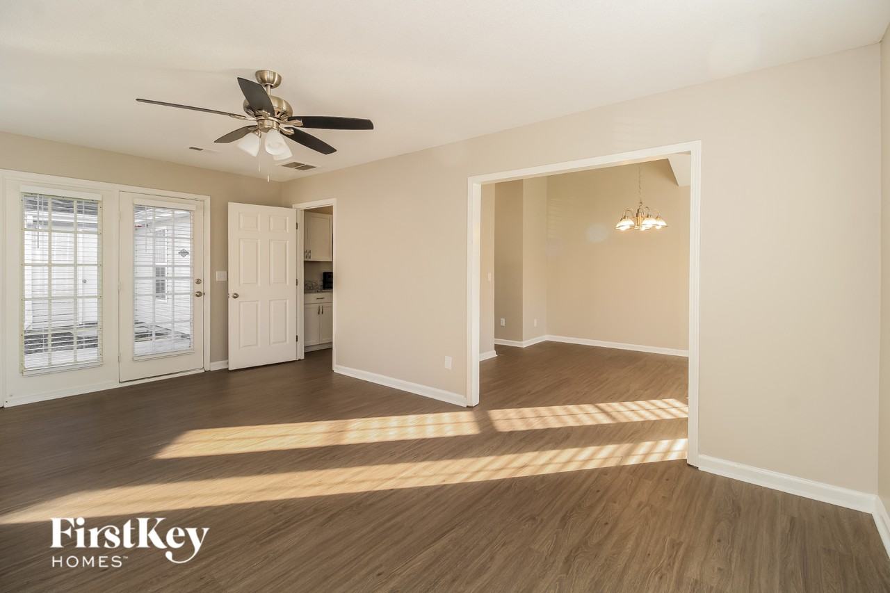 4705 Meadowcroft Rd - Photo 2 of 15