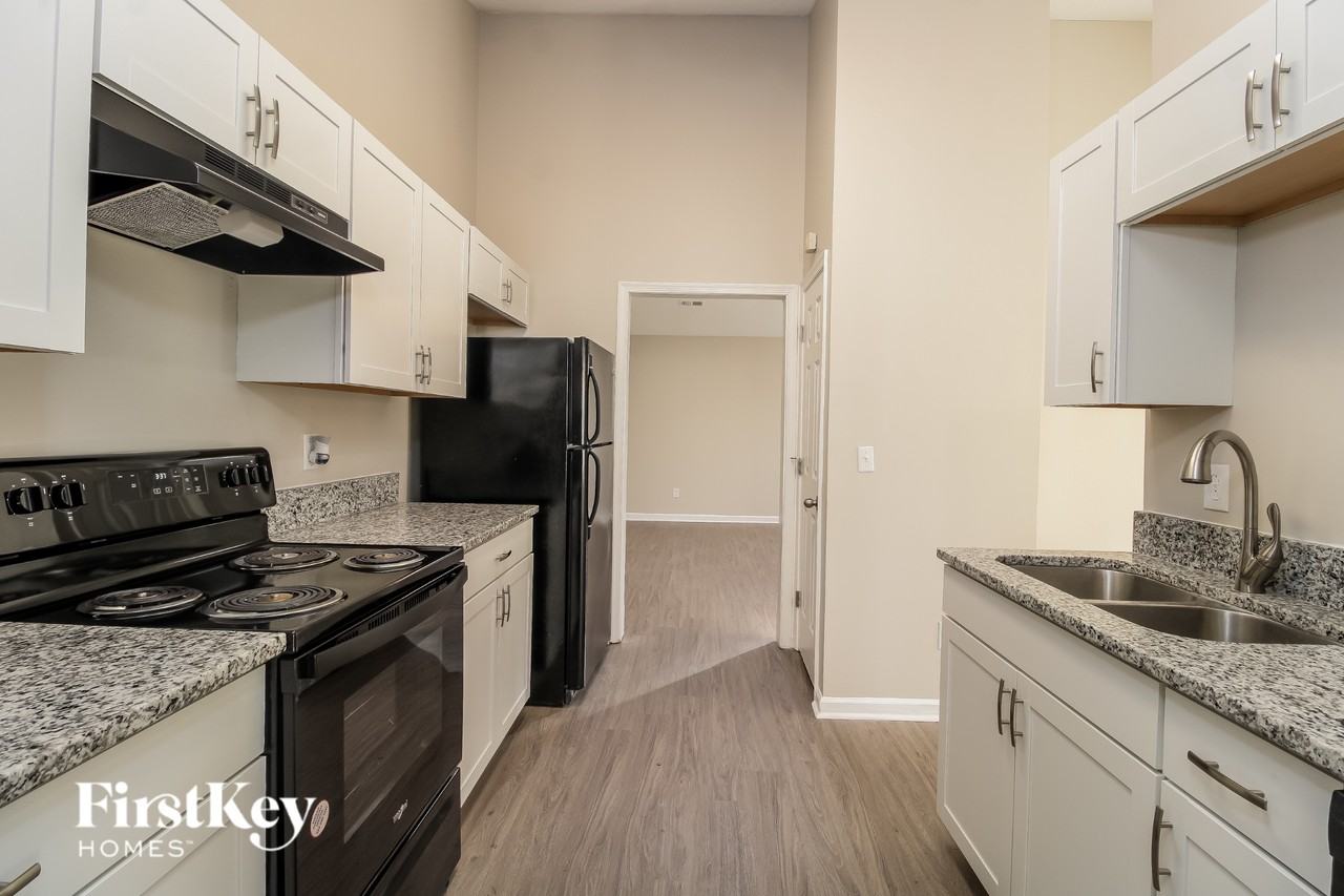 4705 Meadowcroft Rd - Photo 5 of 15