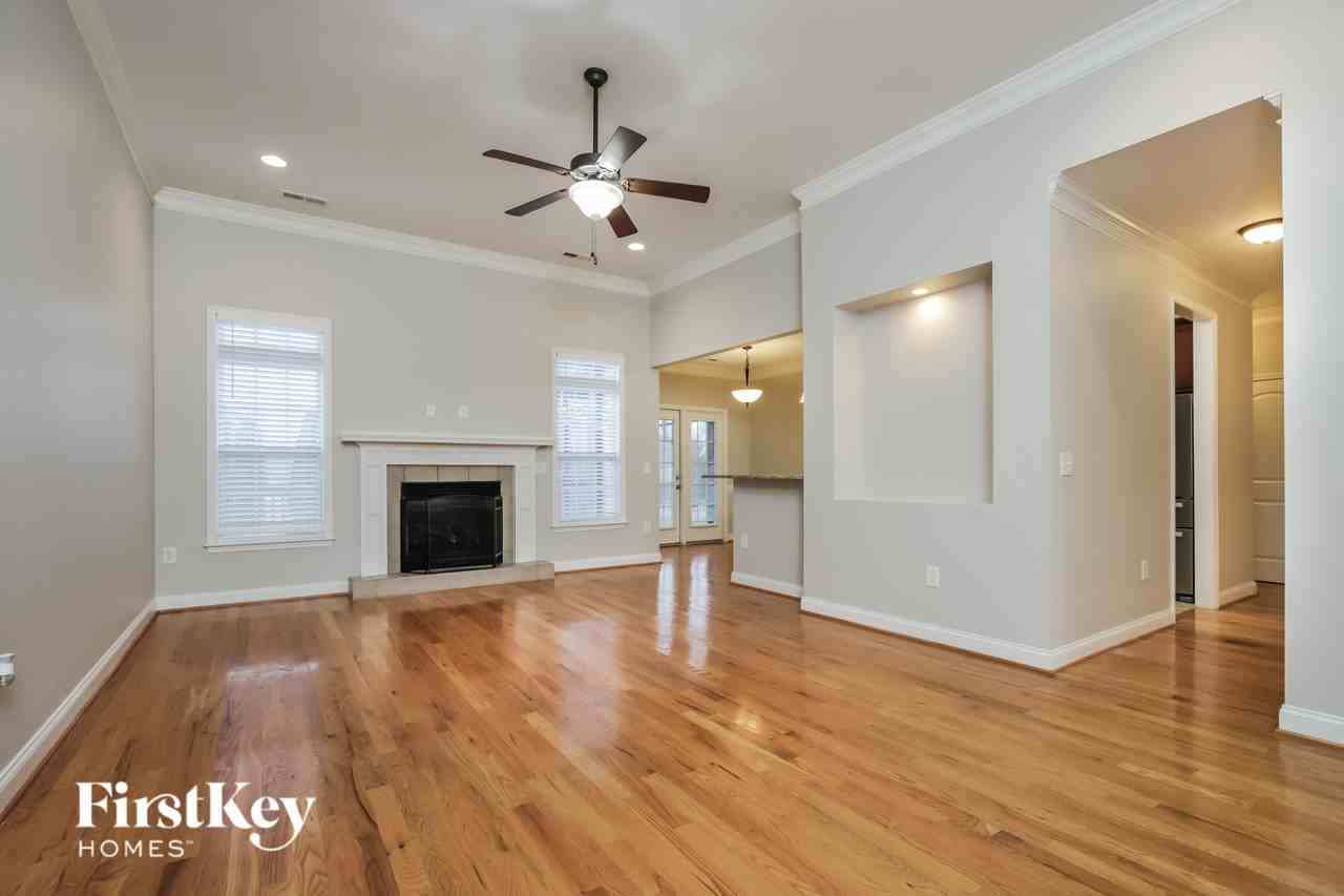 1775 Castle Peak Dr - Photo 2 of 15