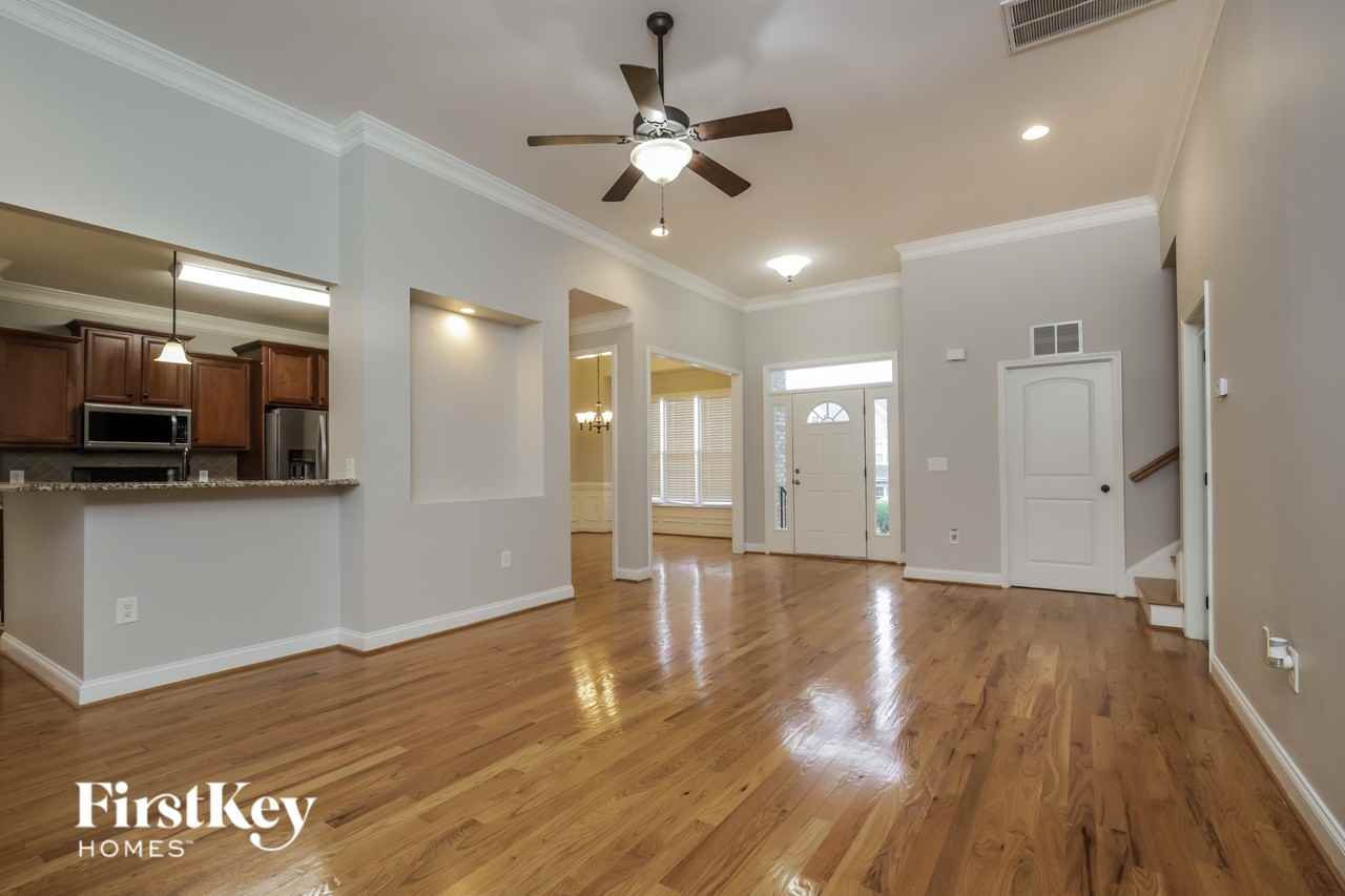 1775 Castle Peak Dr - Photo 3 of 15