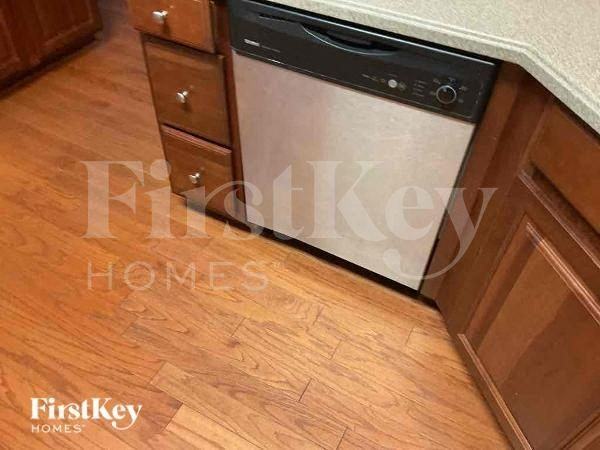 5903 Vintage Oaks Pass - Photo 5 of 10