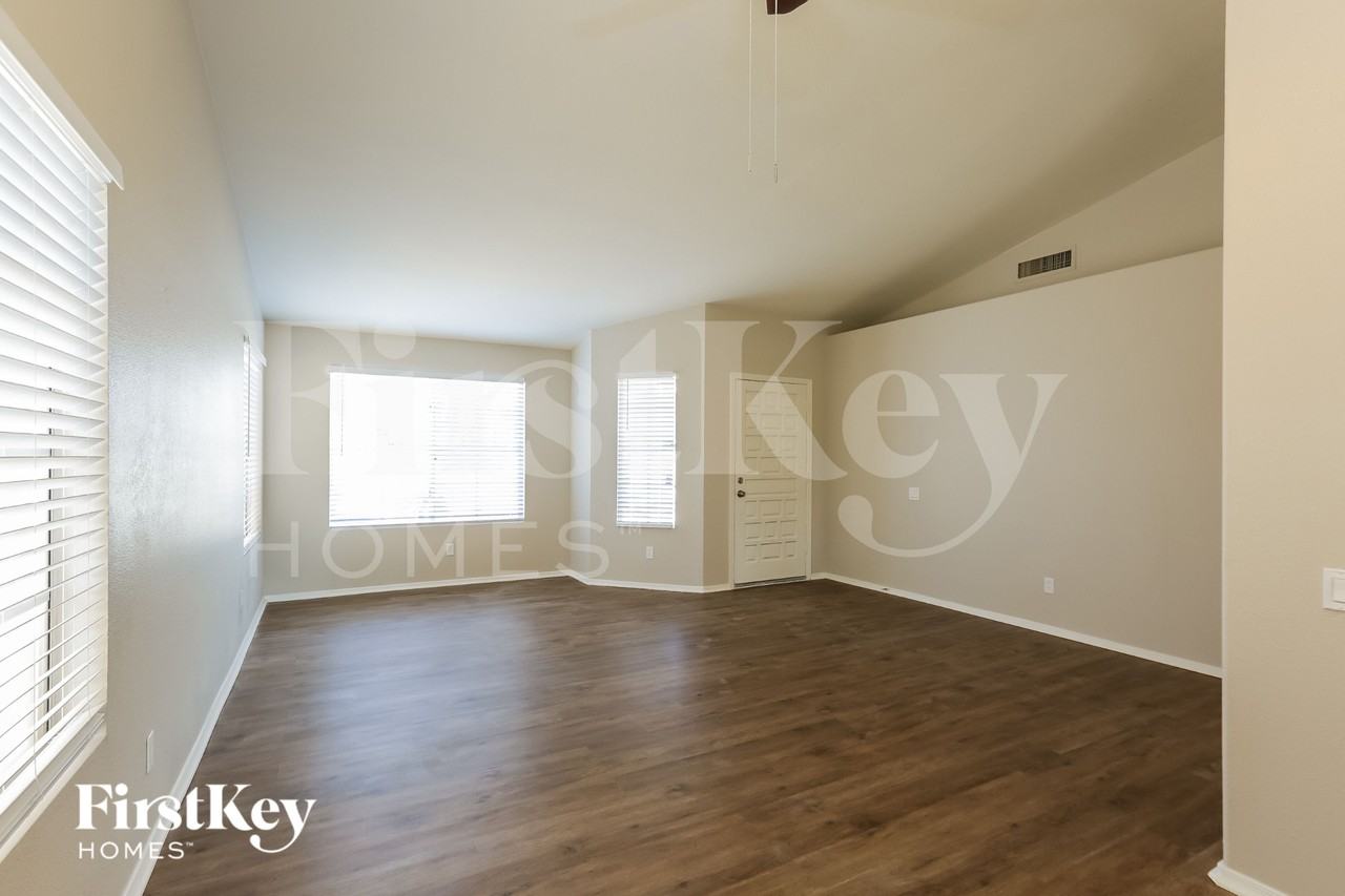 11317 W Citrus Grv - Photo 5 of 15