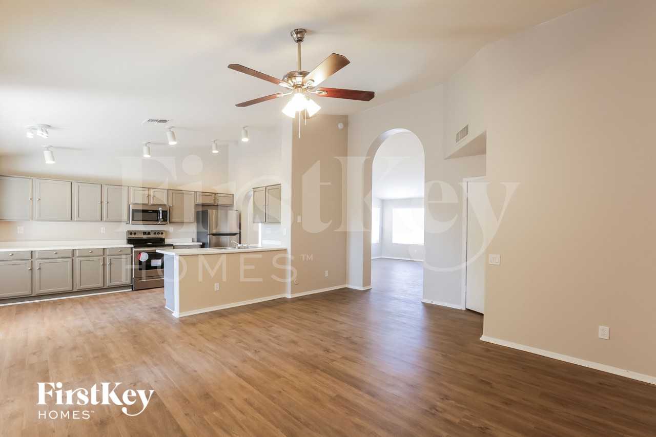 11317 W Citrus Grv - Photo 7 of 15