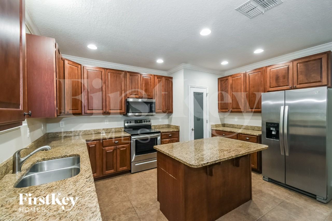 10280 Magnolia Hills Dr - Photo 7 of 16