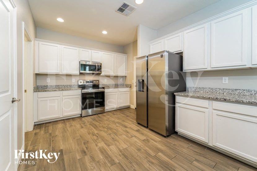 251 N Sunrise - Photo 4 of 15