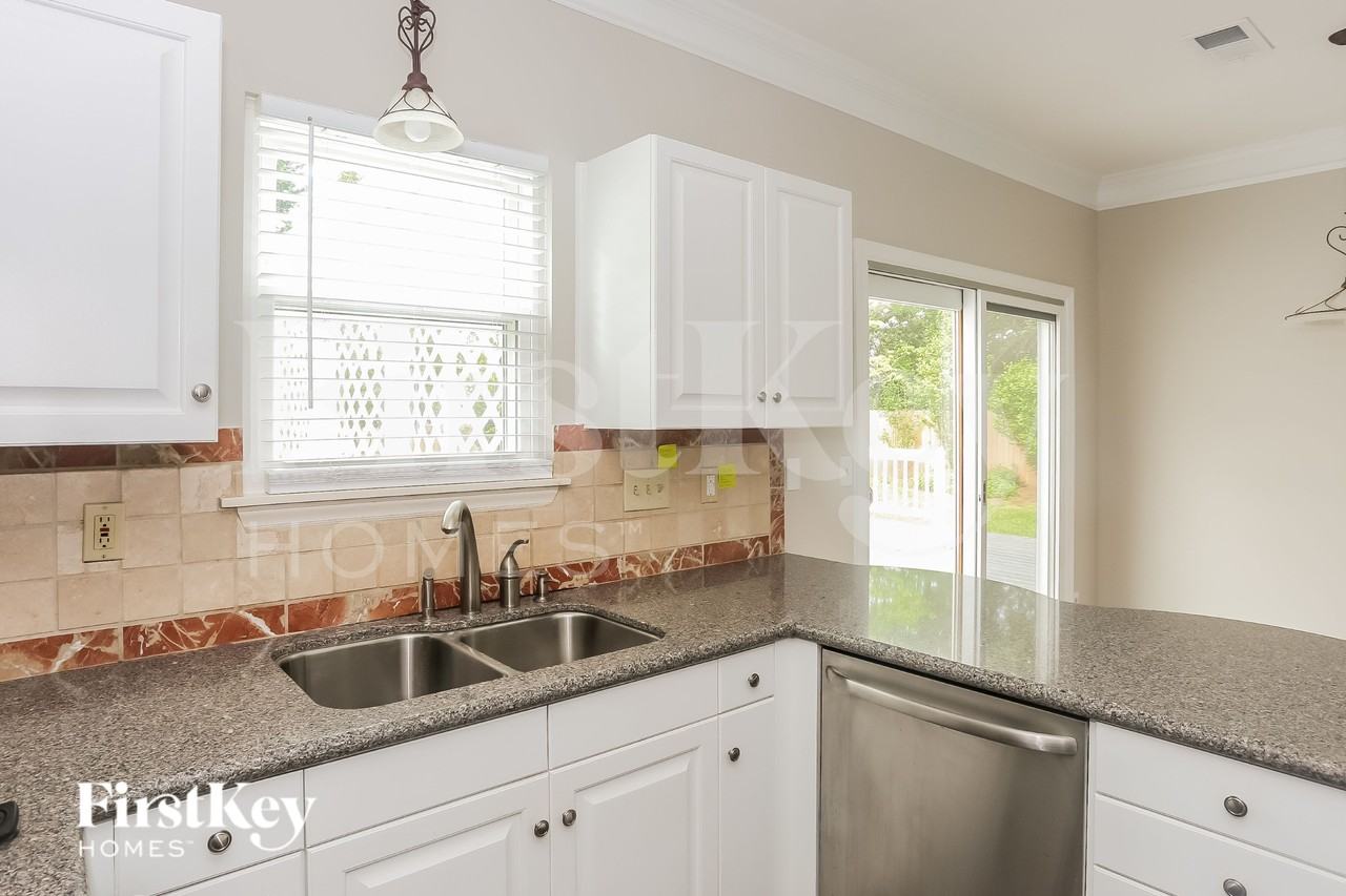 9101 Agnes Park Ln - Photo 5 of 15