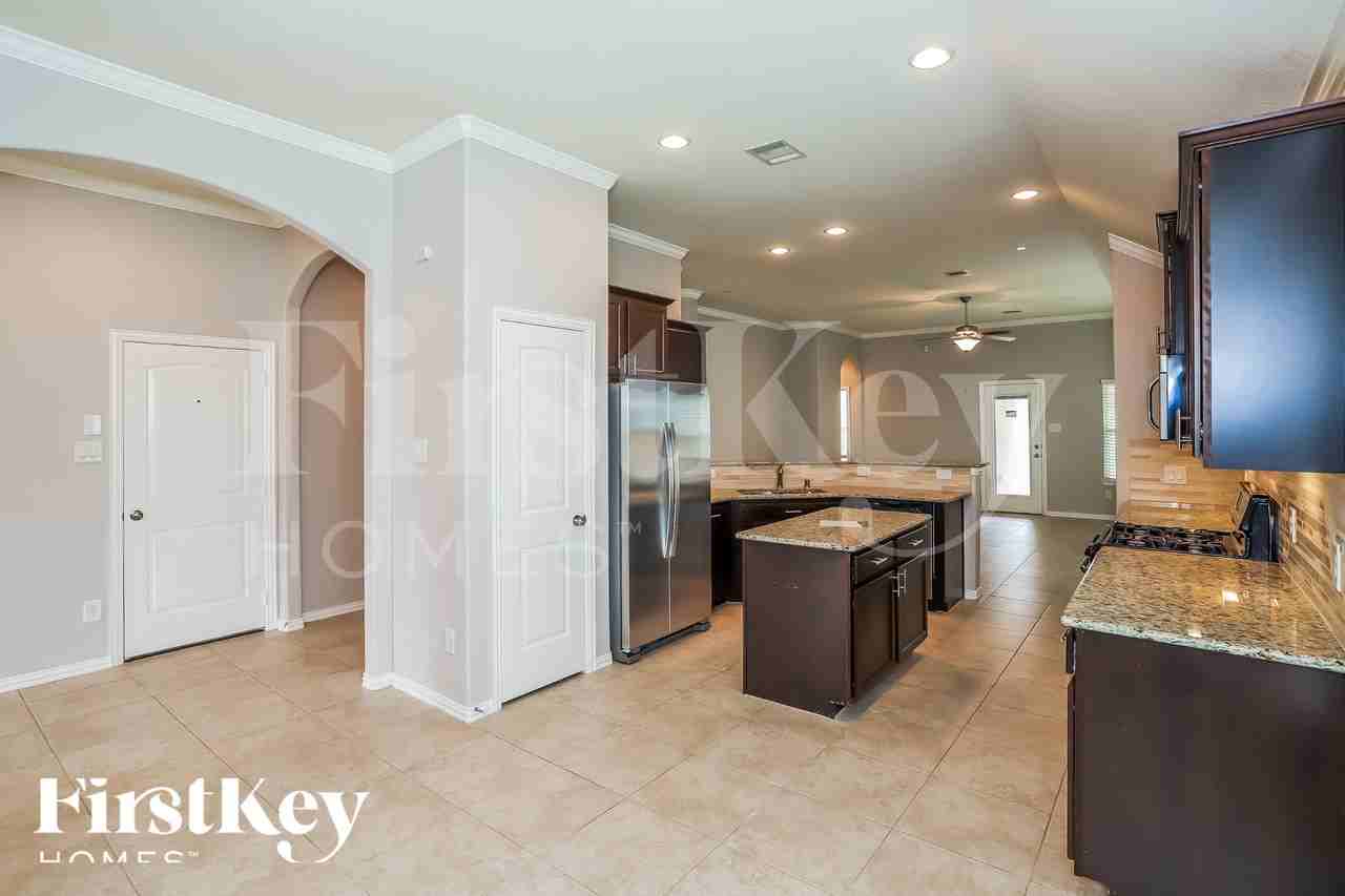 20714 Calloway Crest Ct - Photo 4 of 15