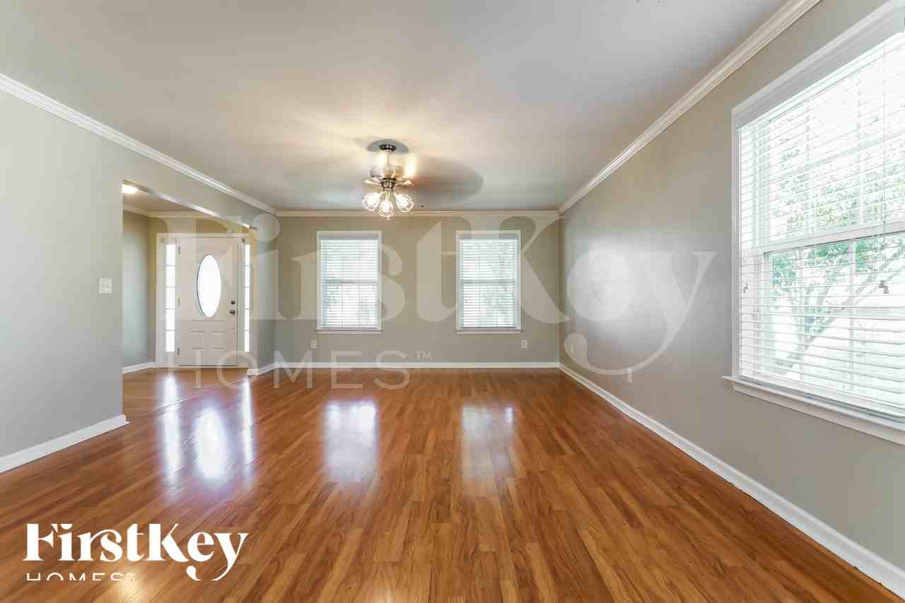 1551 Jesse Cronic Ct - Photo 2 of 15