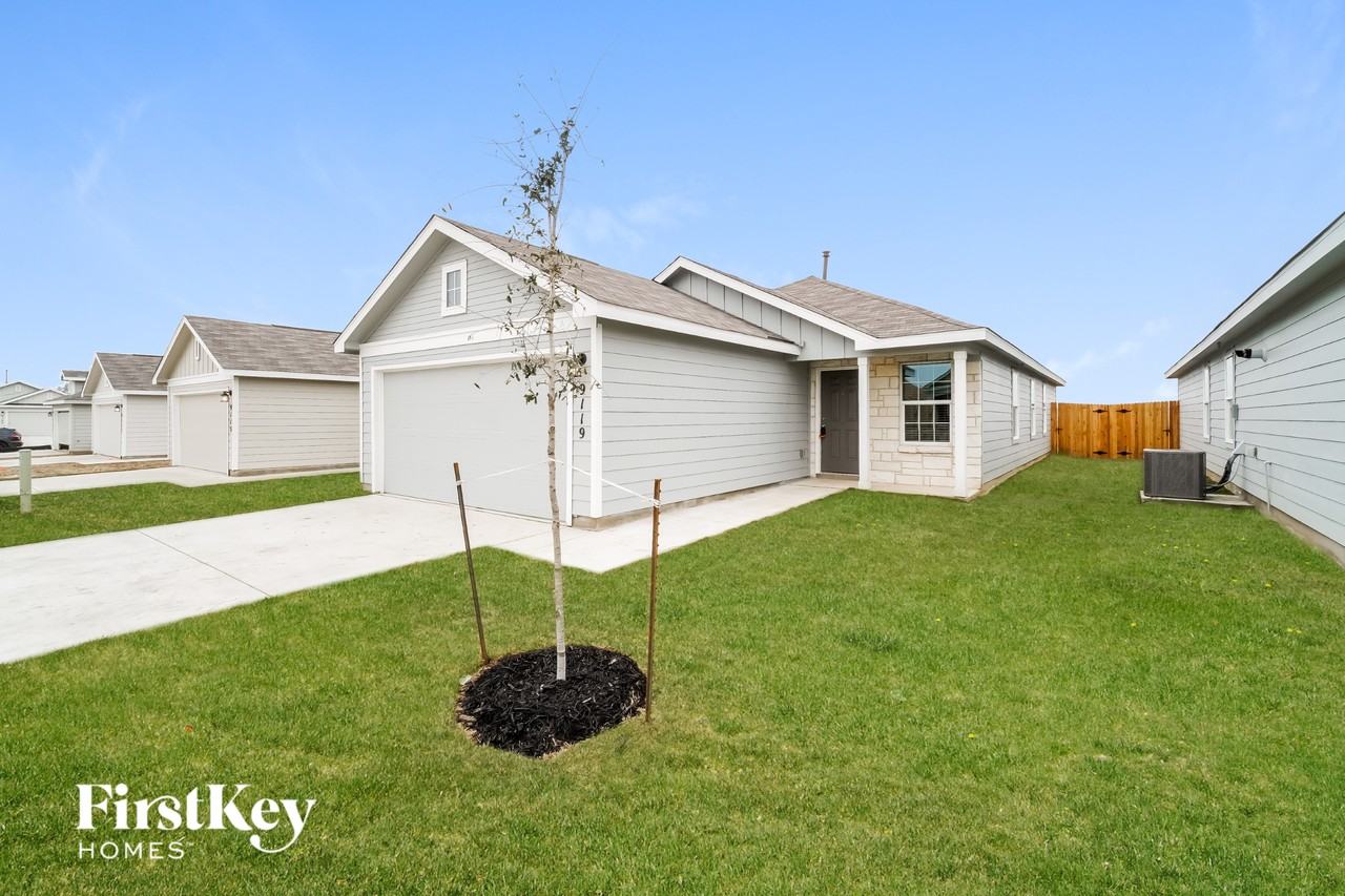 9119 Griffith Run - Photo 2 of 15