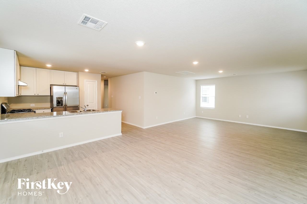 9119 Griffith Run - Photo 5 of 15