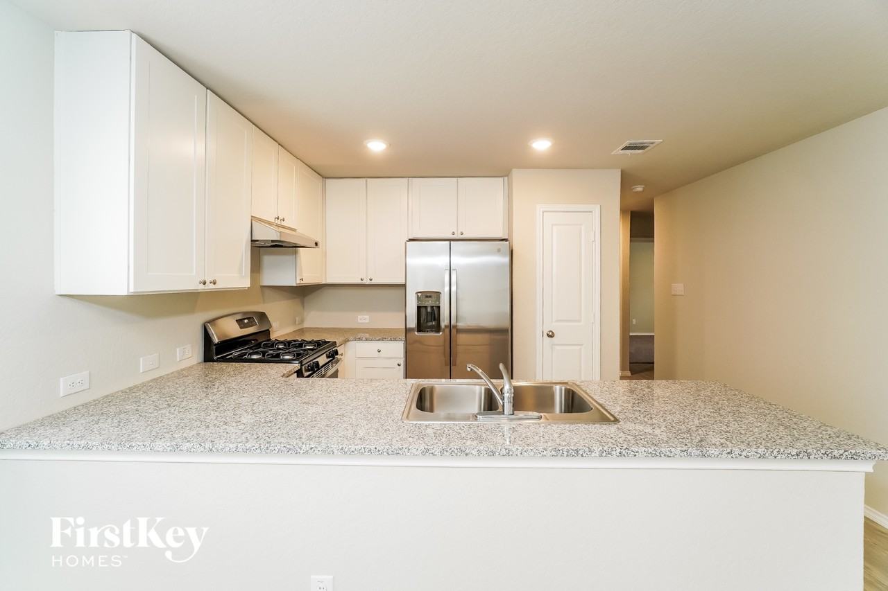 9119 Griffith Run - Photo 6 of 15