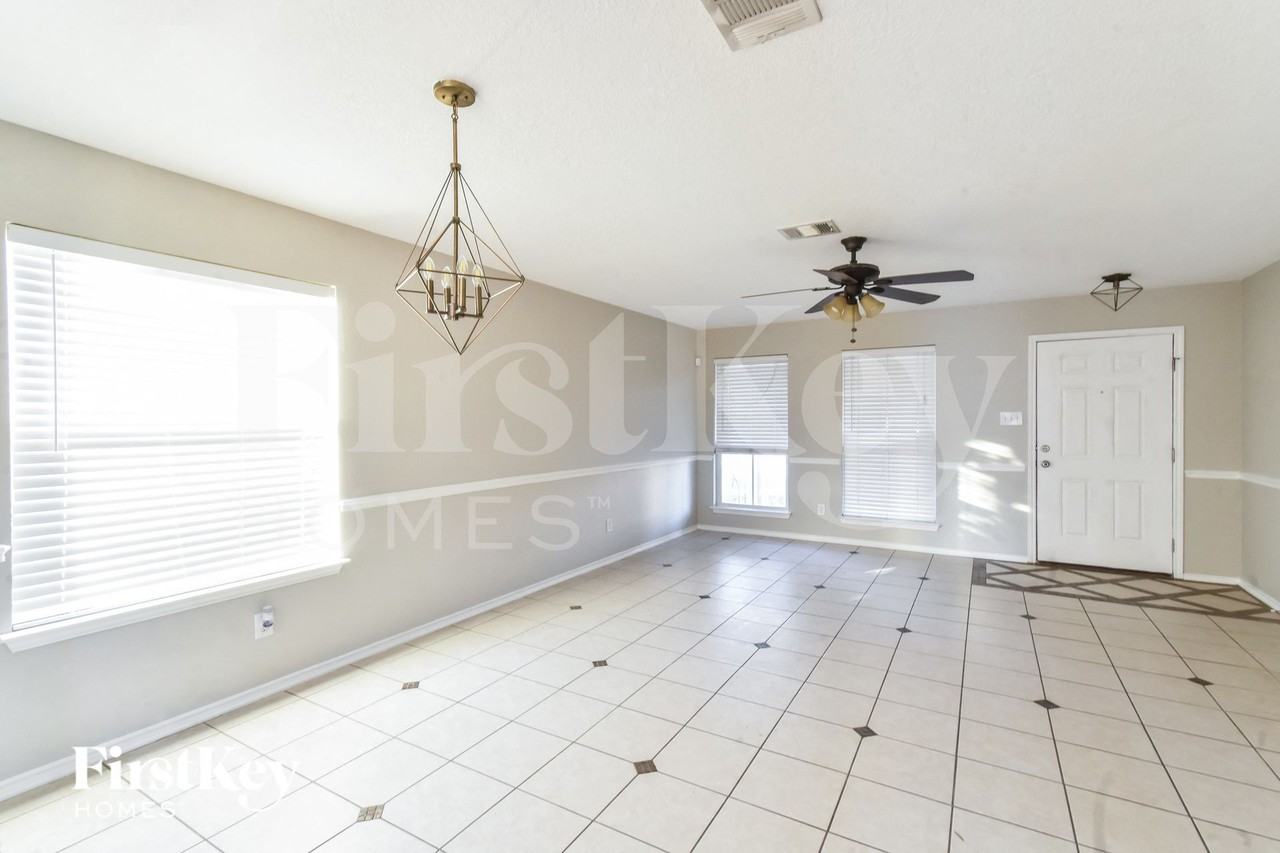 6814 Liberty Stone - Photo 3 of 15