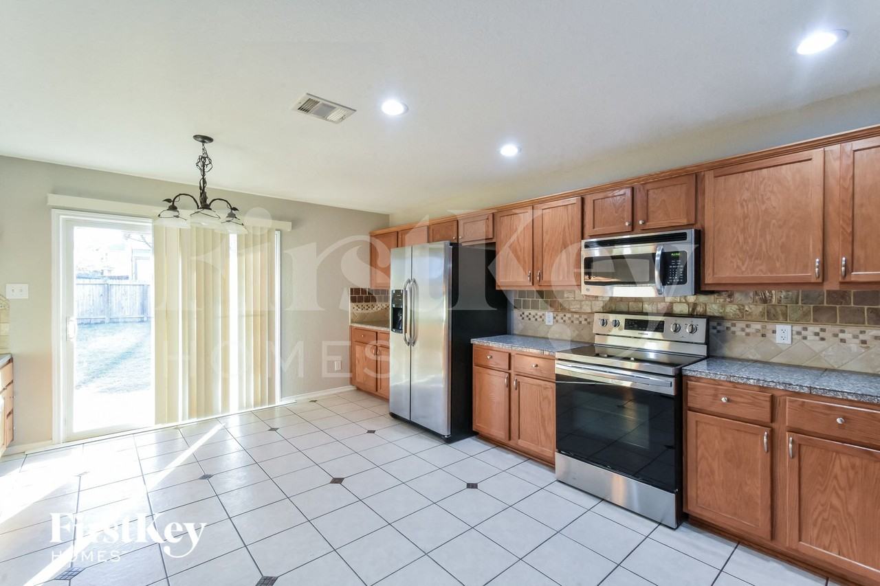 6814 Liberty Stone - Photo 4 of 15