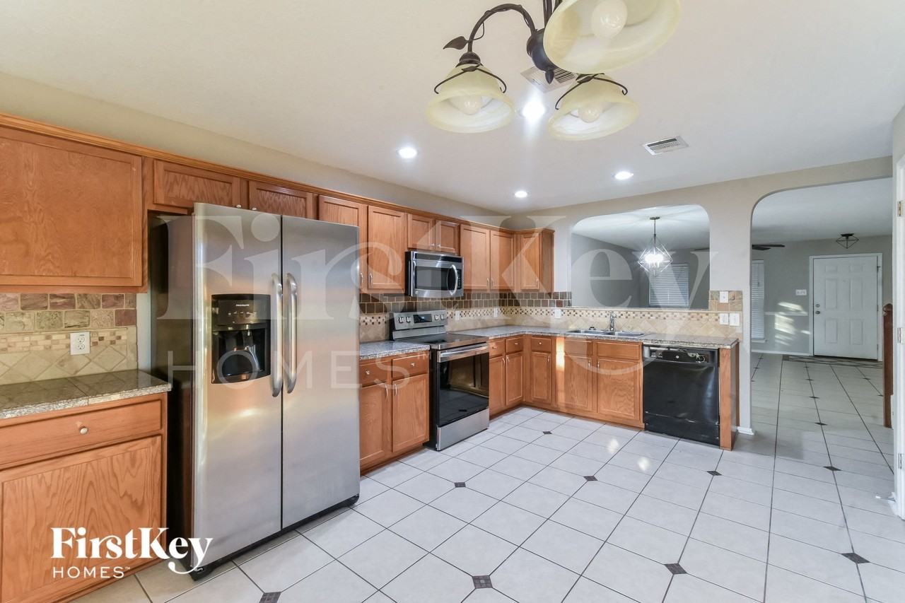 6814 Liberty Stone - Photo 5 of 15