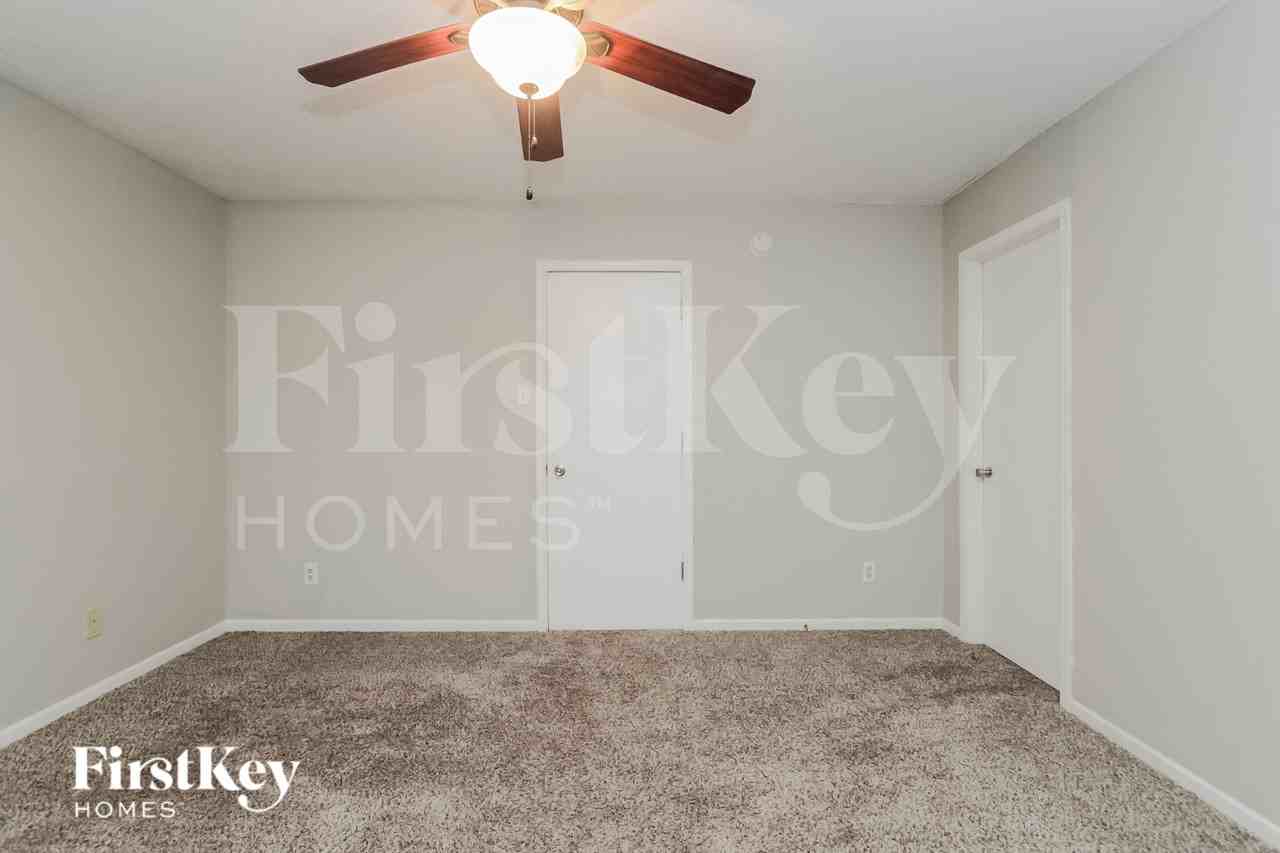 2391 Providence Ct - Photo 7 of 15