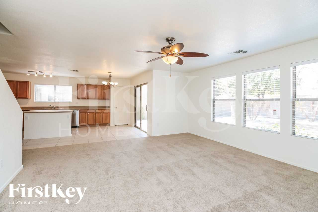 9032 E Pampa Ave - Photo 7 of 15