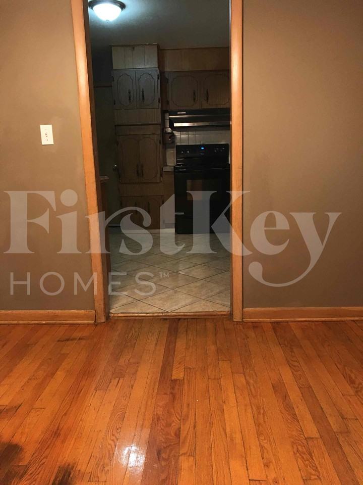 8316 Stark Ave - Photo 7 of 19