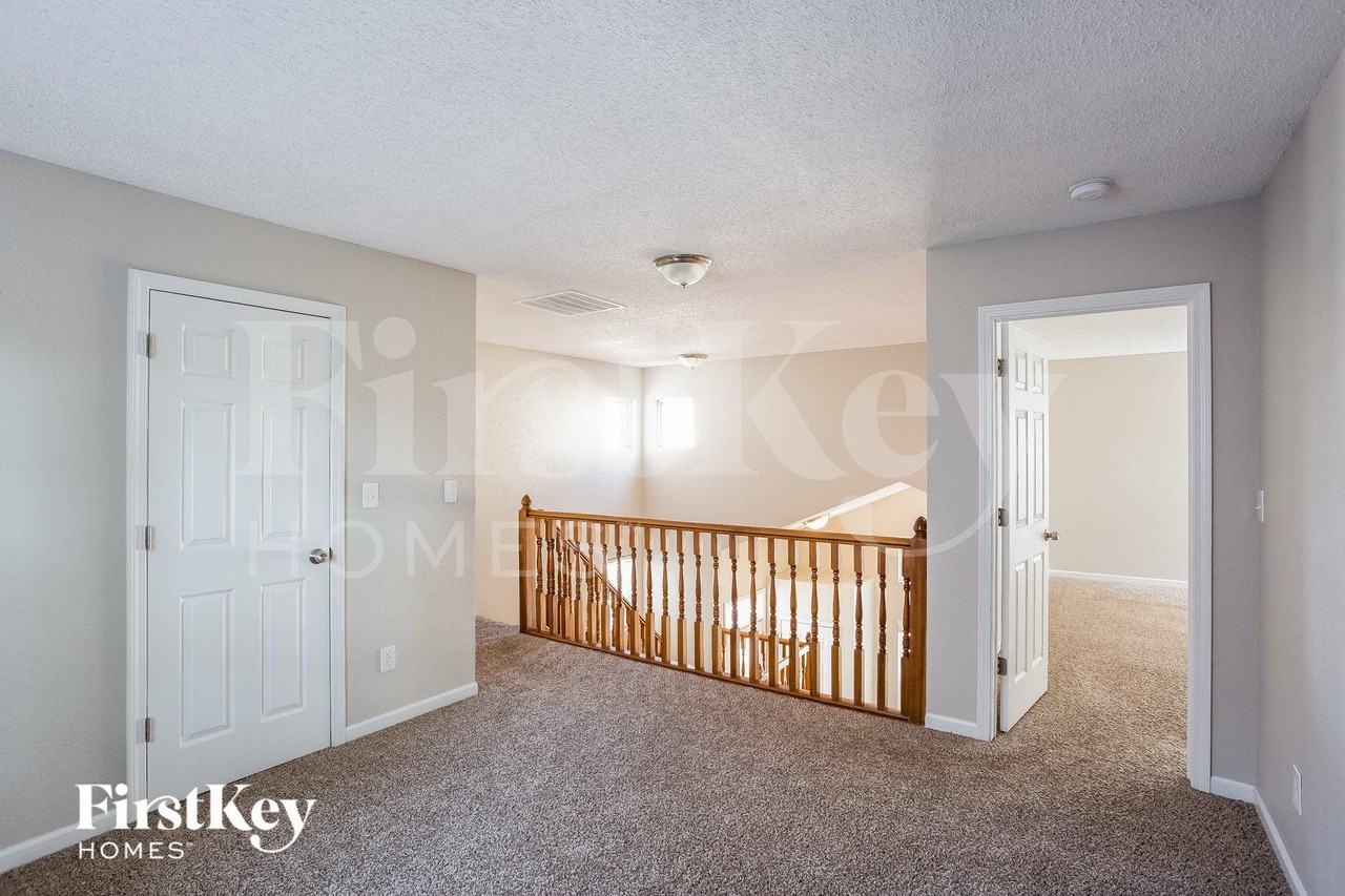 5967 Liverpool Ln - Photo 6 of 15