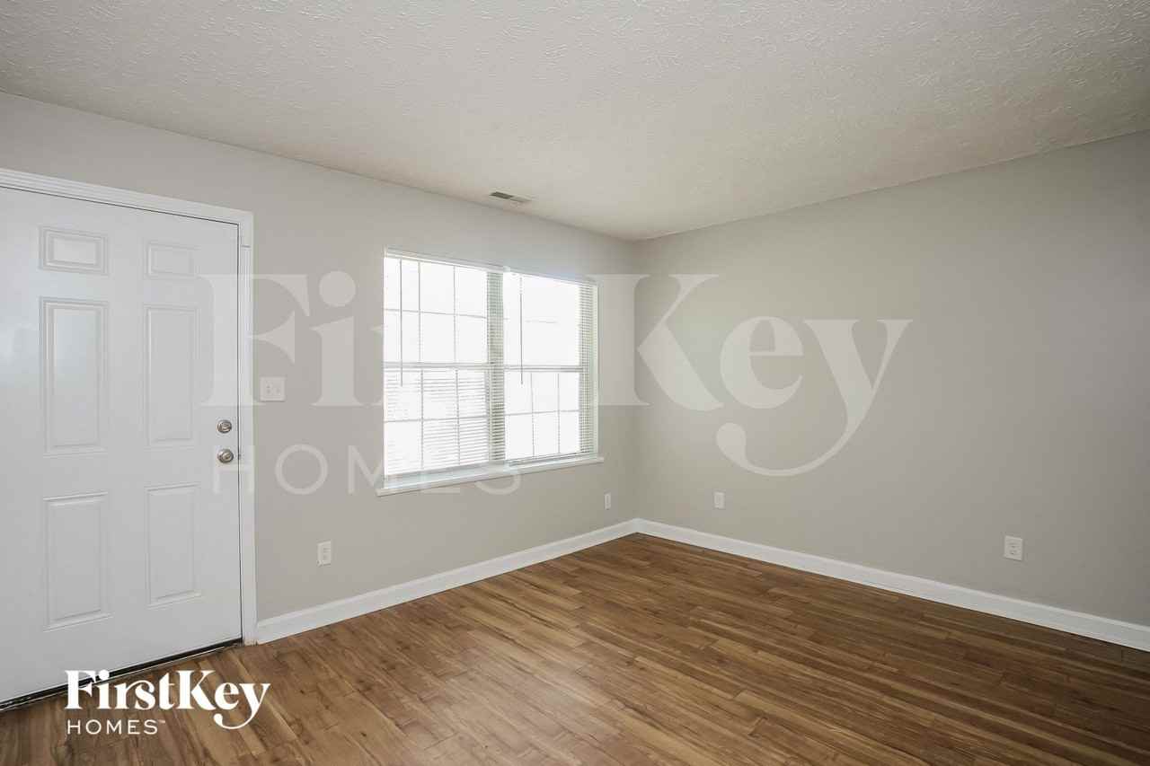 4509 Phoenix Dr - Photo 3 of 15