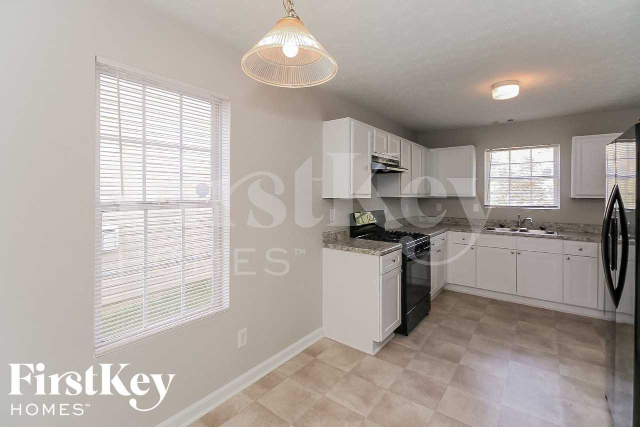 4035 Mission Way - Photo 4 of 15