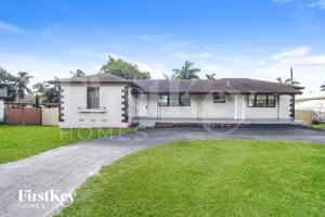 featured image of 2830 Johnson St