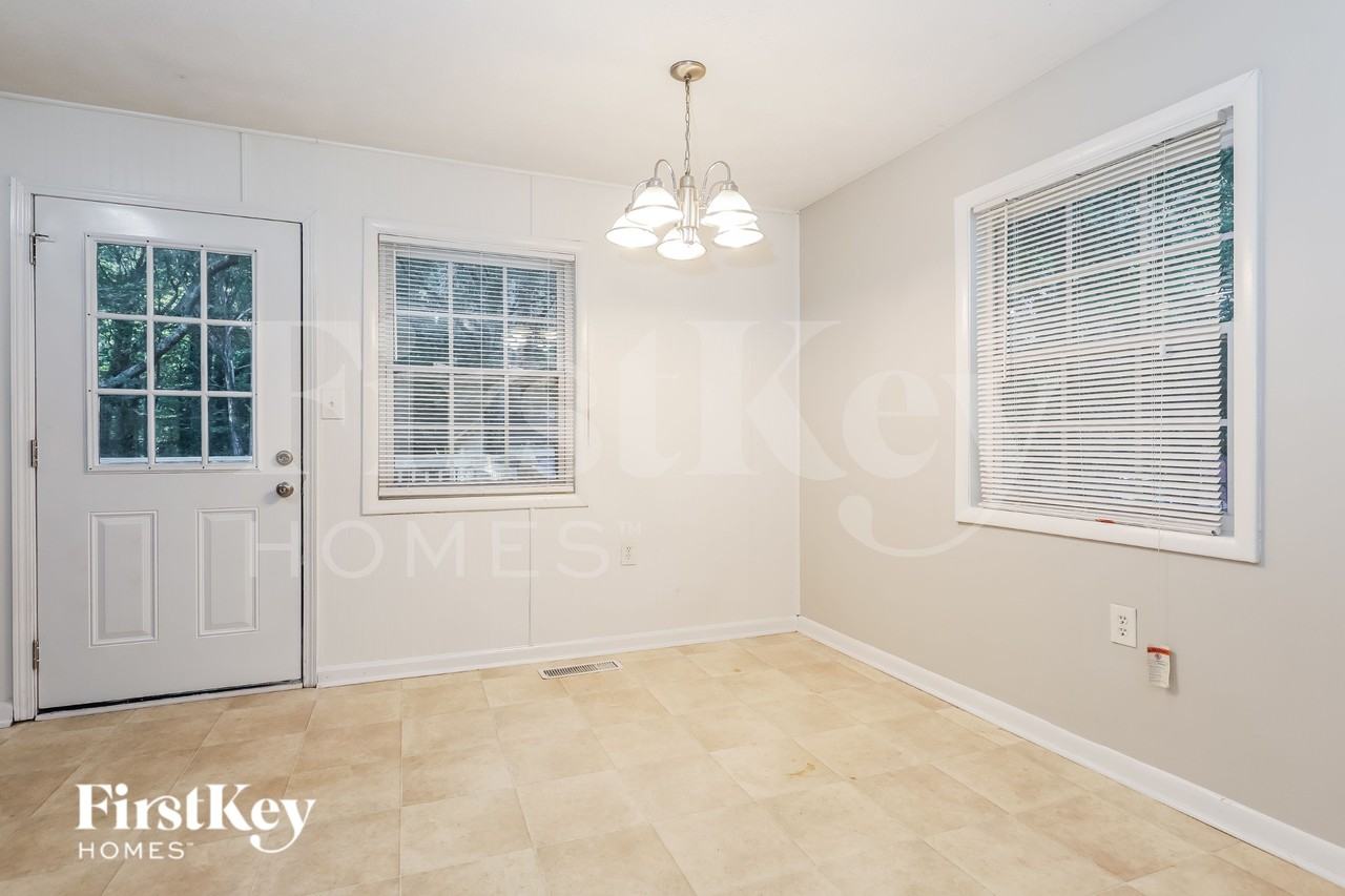 252 N Lake Dr - Photo 5 of 16