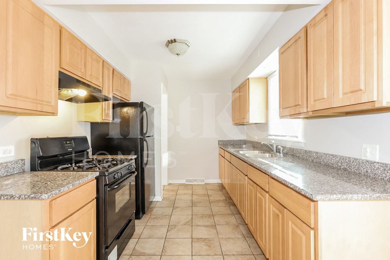 16342 Evans Ave - Photo 5 of 15