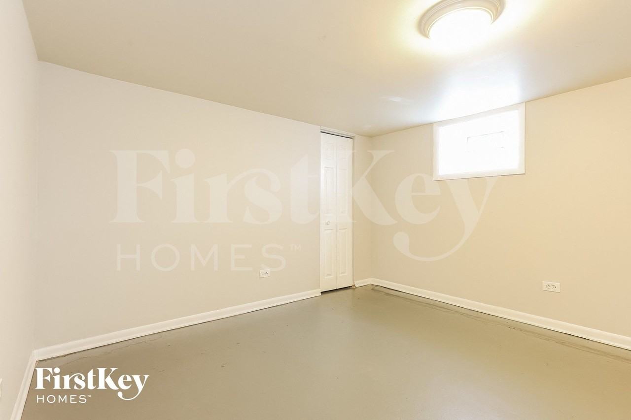 16342 Evans Ave - Photo 7 of 15