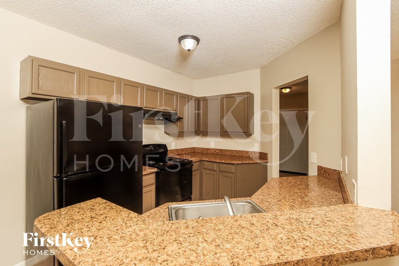 150 Empress Ave - Photo 5 of 15