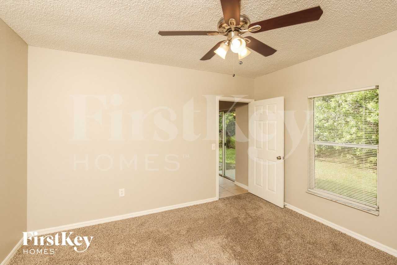 150 Empress Ave - Photo 7 of 15