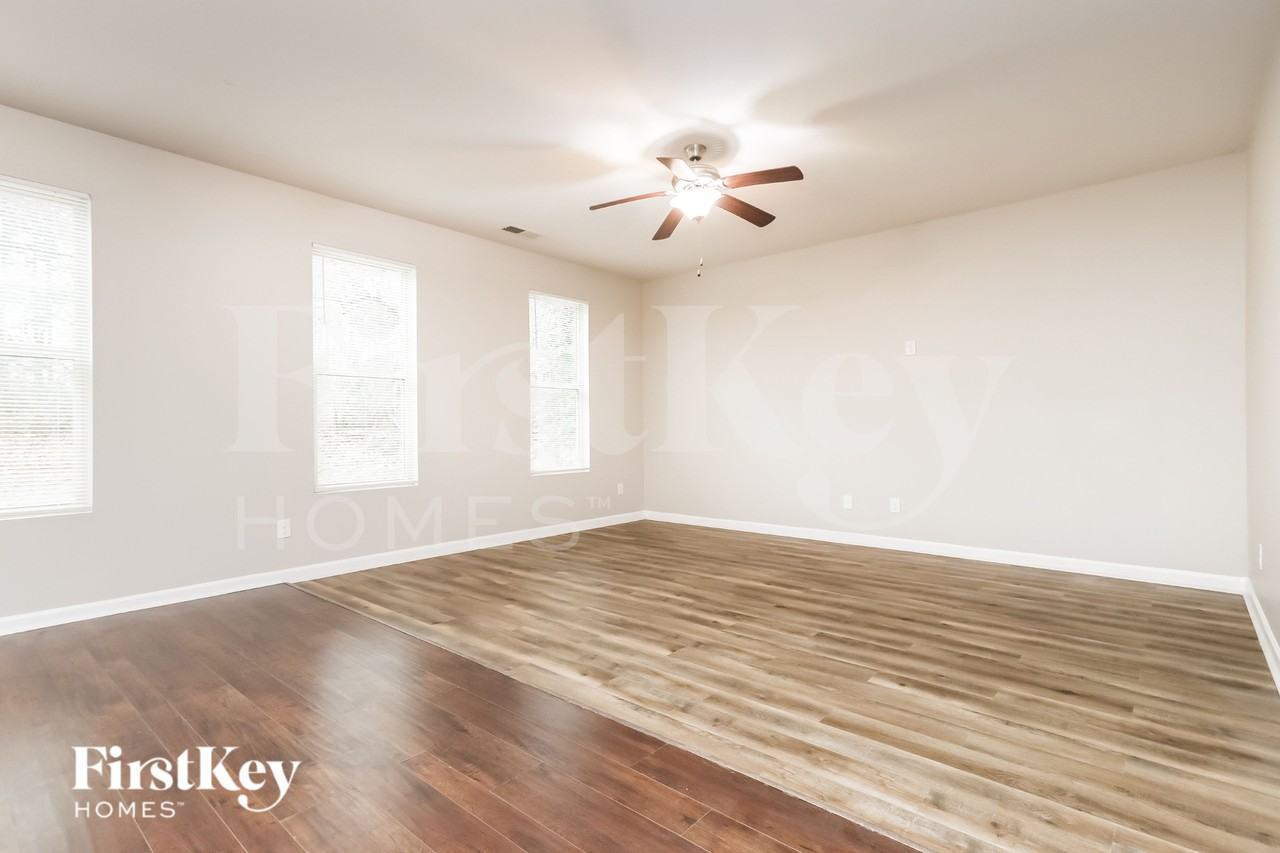 148 Daisy Cir - Photo 2 of 19