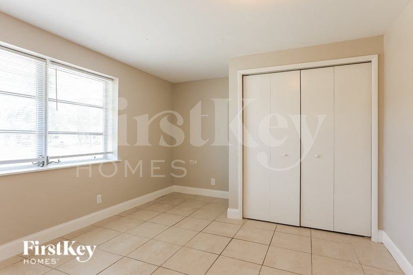 1425 Nest - Photo 7 of 15