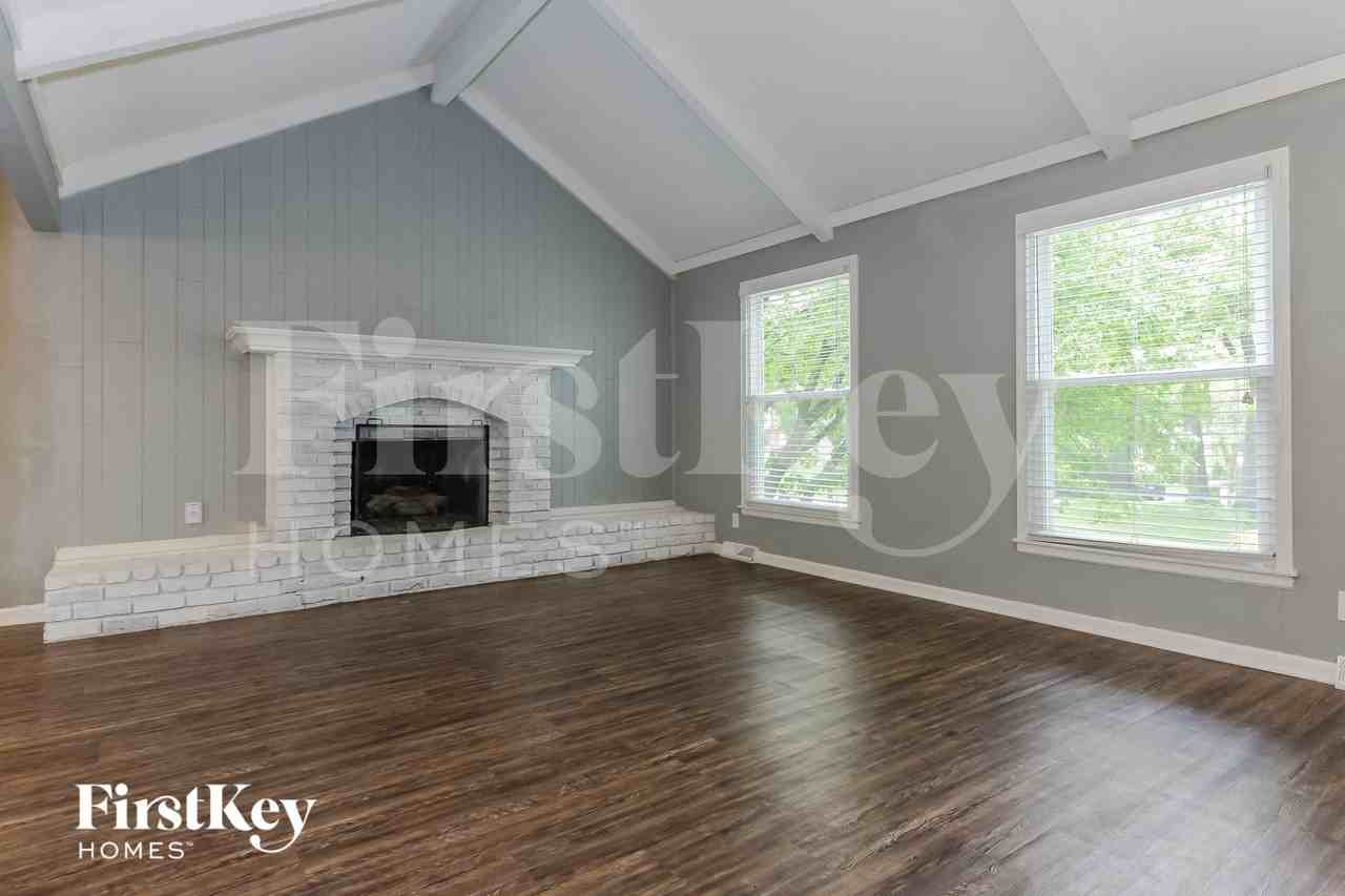 13008 W 102nd Ter - Photo 3 of 15