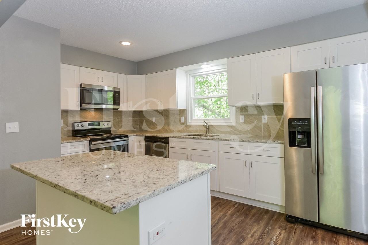 13008 W 102nd Ter - Photo 6 of 15