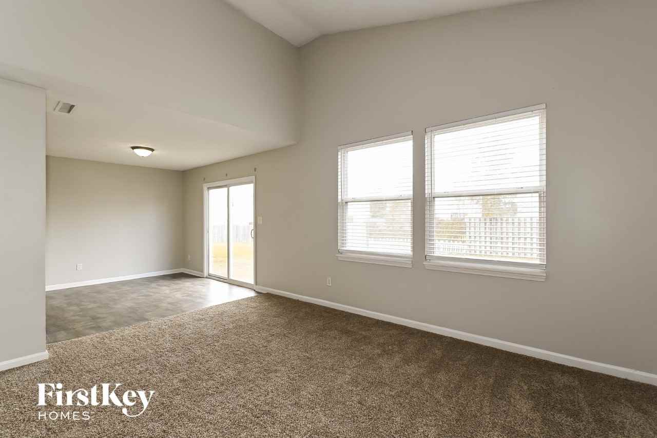 11546 Signet Ln - Photo 3 of 15