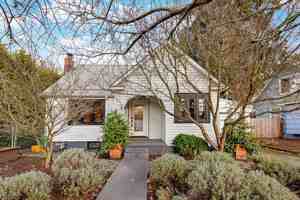 featured image of 8606 N Seward Ave