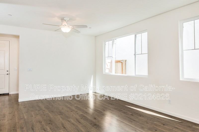 10924 Arrington Dr - Photo 3 of 27