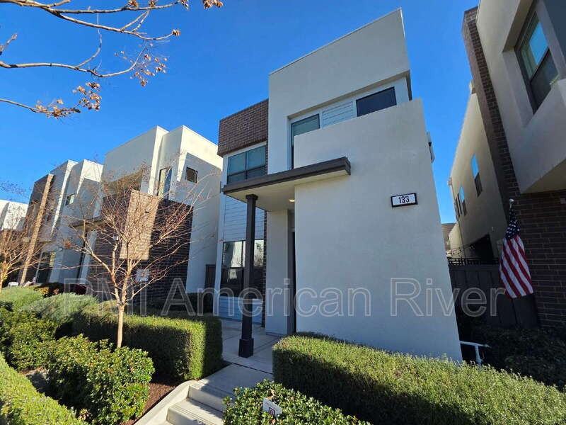 133 Fischbacher St - Photo 2 of 16