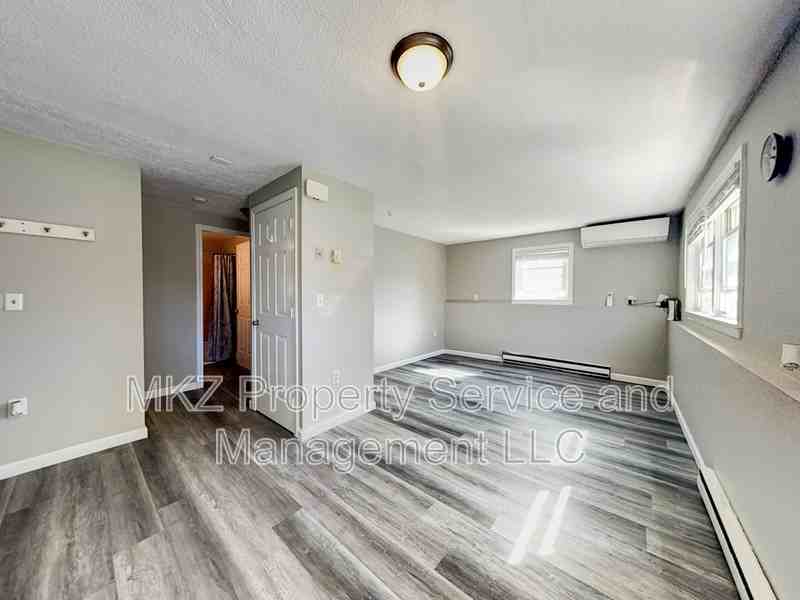 51 Glenwood Dr - Photo 2 of 15