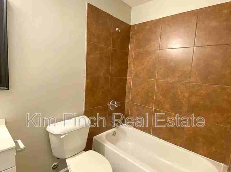 3845 Shadow Oaks Pkwy - Photo 5 of 18