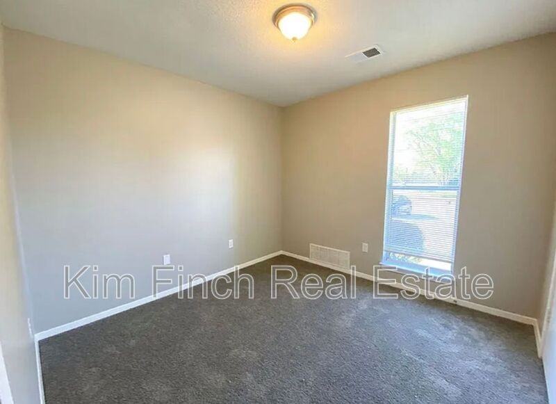 3845 Shadow Oaks Pkwy - Photo 7 of 18