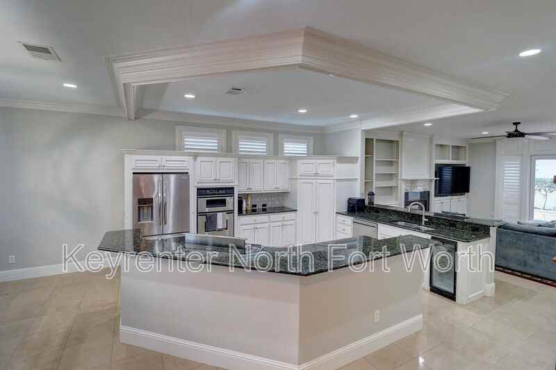 5606 Pershing Ave - Photo 4 of 14