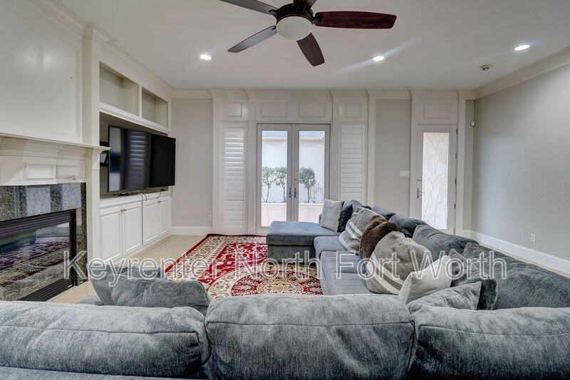 5606 Pershing Ave - Photo 6 of 14