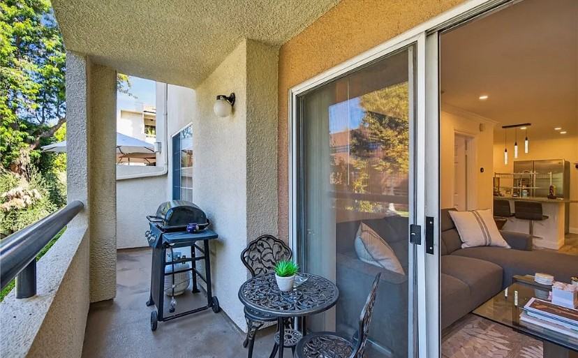 5550 Owensmouth Ave - Photo 3 of 13