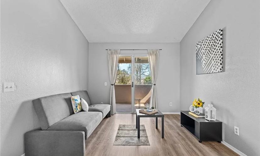 3732 Oak Creek Dr - Photo 5 of 12