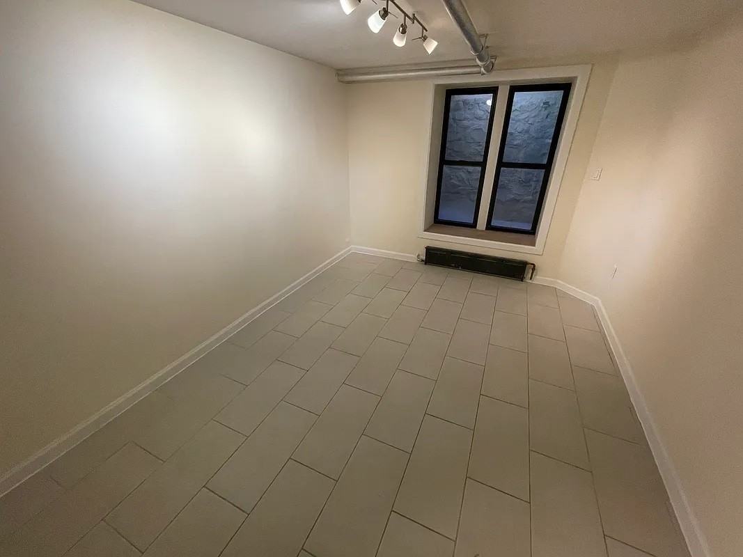 357 Sterling Pl - Photo 2 of 4