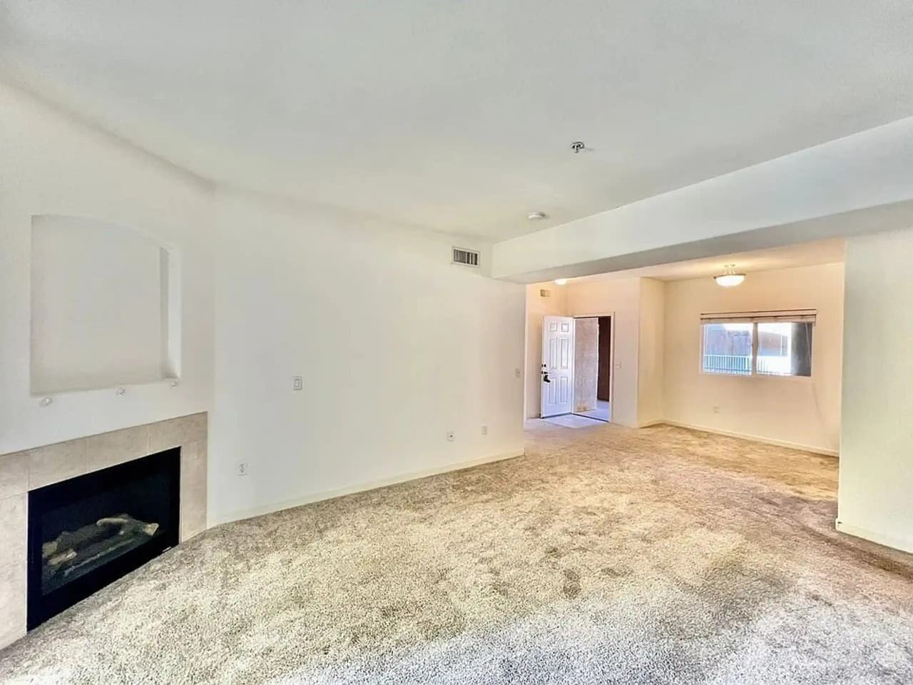 7671 Mission Gorge Rd - Photo 3 of 8